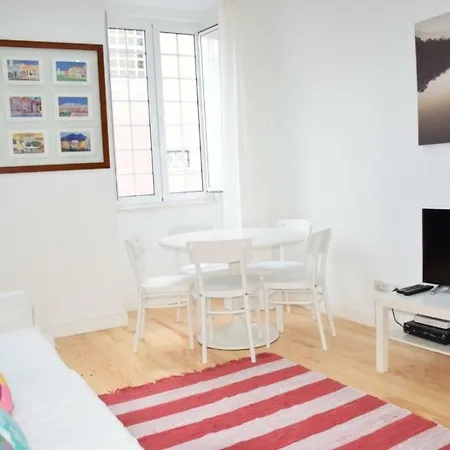 Cool Tailor Made 2 Bedroom * Lisbon