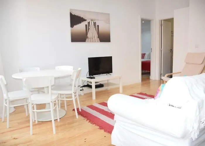 Cool Tailor Made 2 Bedroom * Lisbona